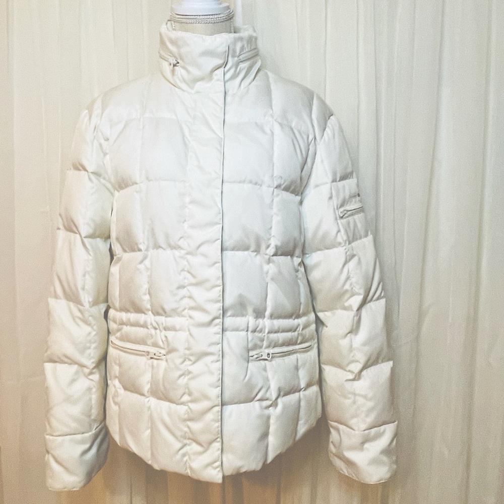 White Vintage Tommy Hilfiger Puffer Coat Jacket